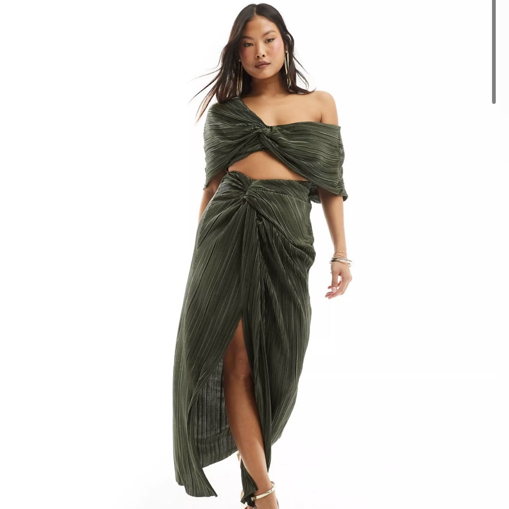 NWT Tropical Vacation Dress Two-In-One, Drop Shoulder, Flowy, Cut-Out w Leg Slit